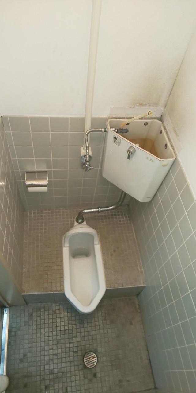 和式トイレを洋式トイレに 【公式】水漏れ・つまりを修理するなら【水のトラブルサポートセンター】
